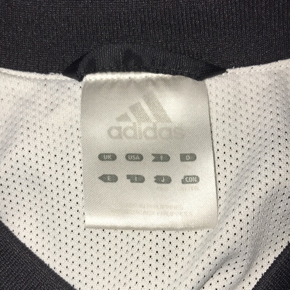 Black Adidas pullover with a front pocket - Picture 3 of 3